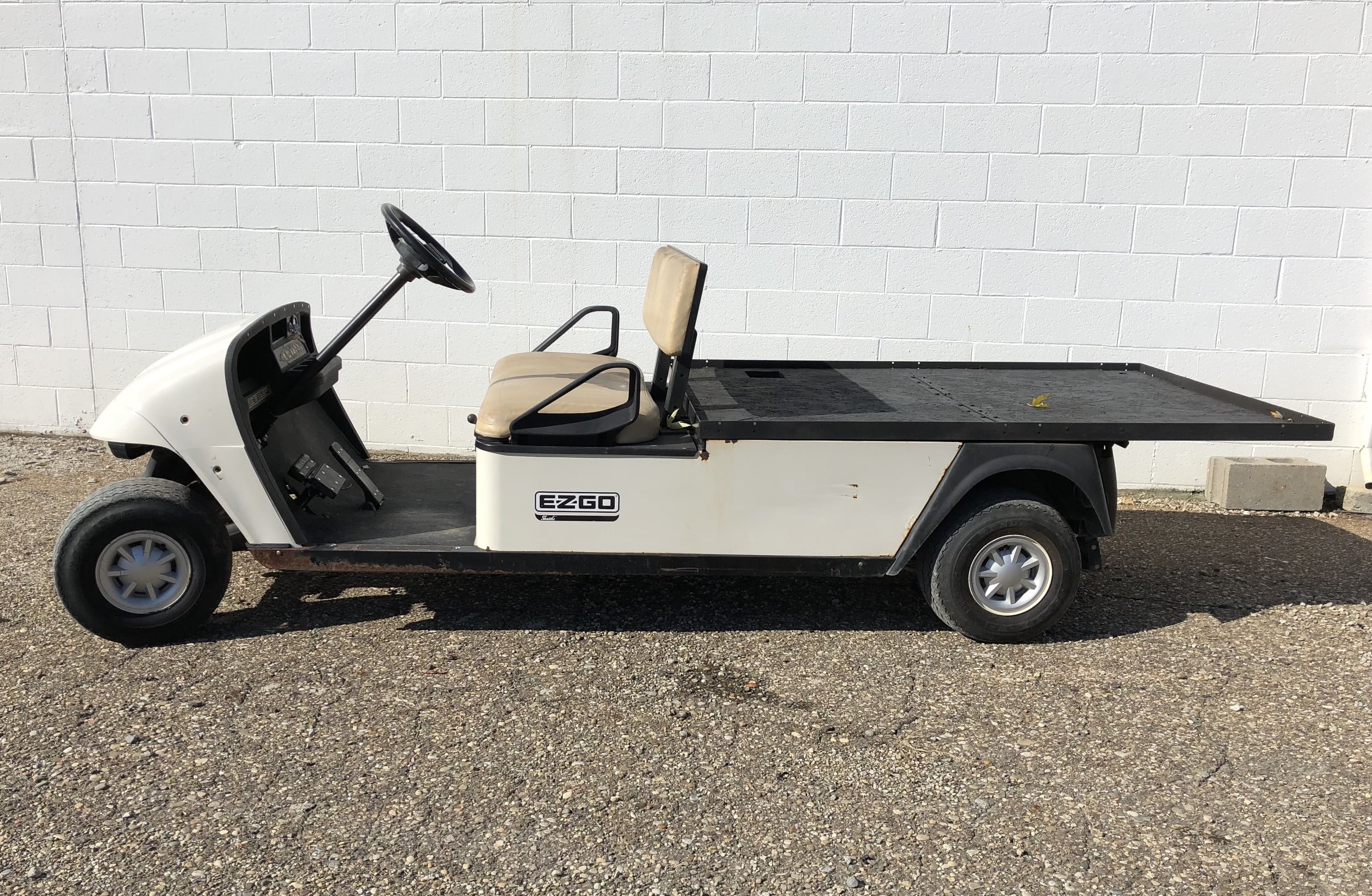 2017 E-Z-GO Golf Cart Flatbed